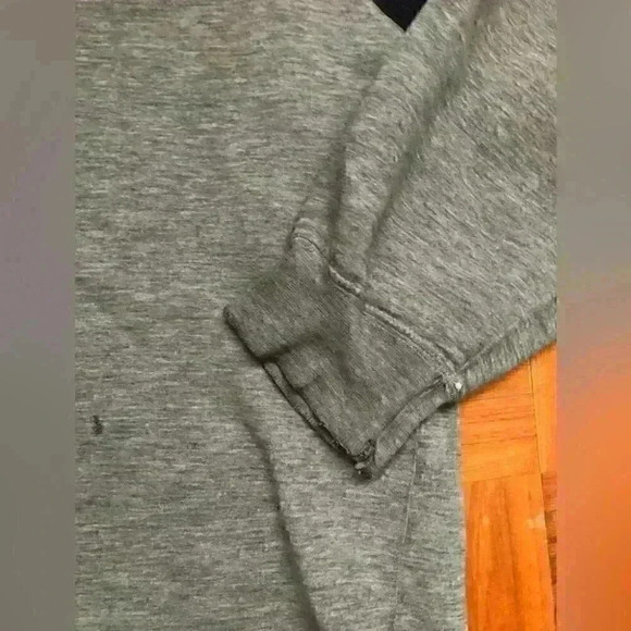 VTG RUSSELL ATHLETIC pullover v-neck gray blue MENS LARGE - Picture 3 of 6